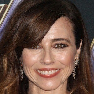 Linda Cardellini Bra Size