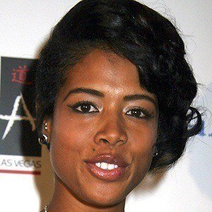 Kelis Bra Size Measurements