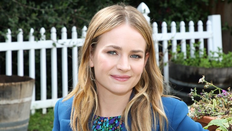Britt Robertson