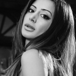 Noureen DeWulf